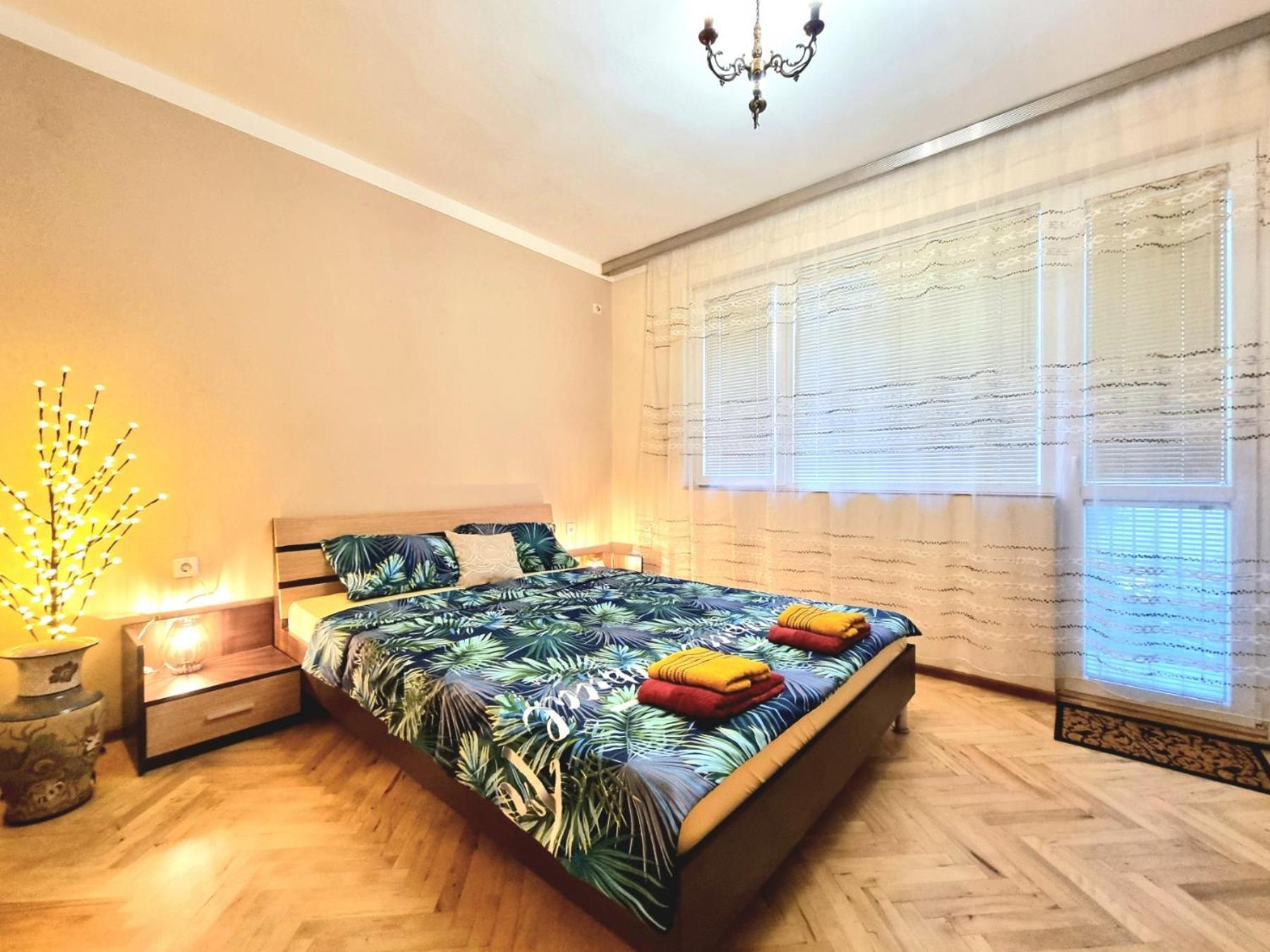 Super Center-Huge 2 Bedrooms Apartment Burgaz Dış mekan fotoğraf