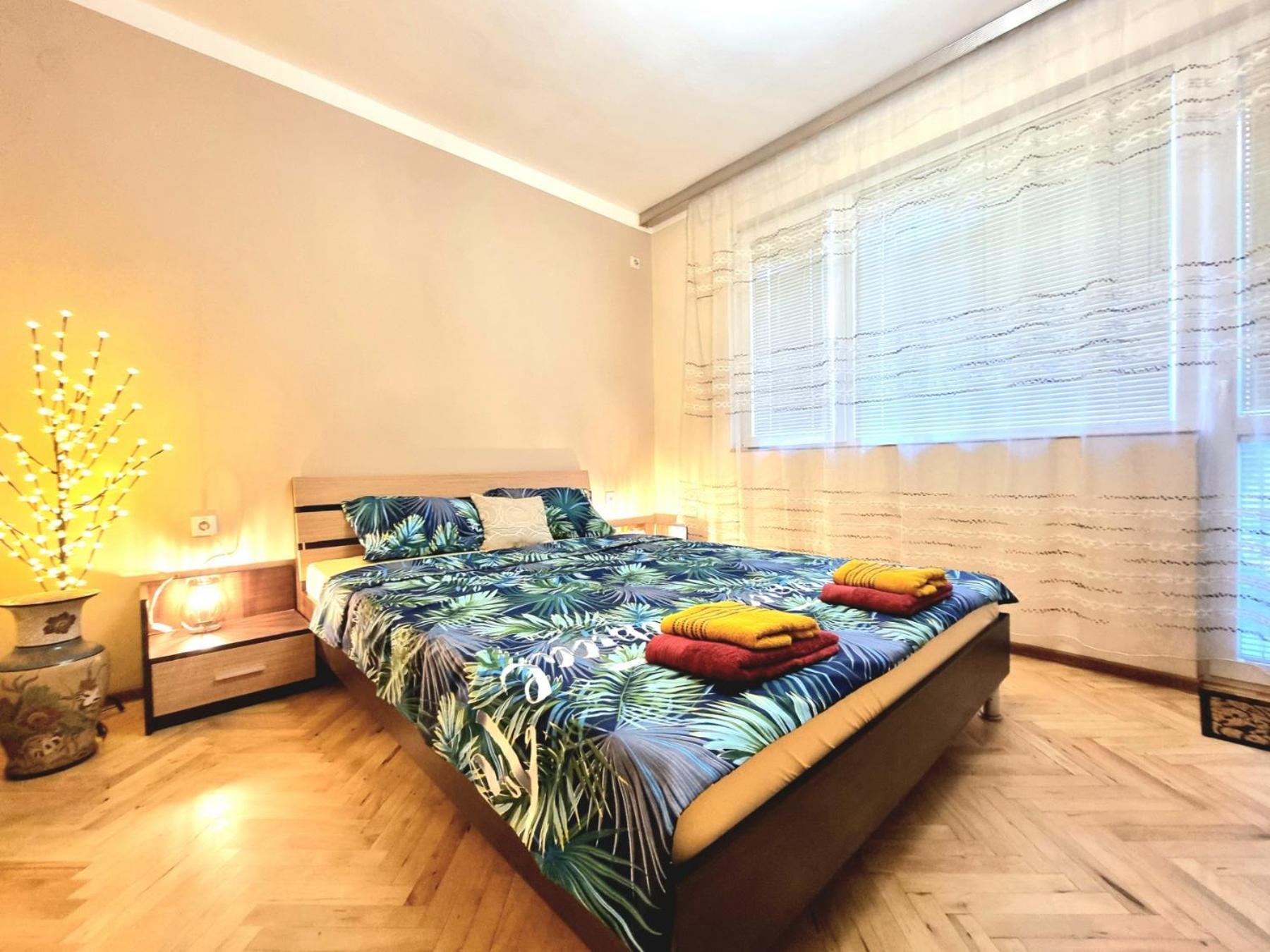 Super Center-Huge 2 Bedrooms Apartment Burgaz Dış mekan fotoğraf