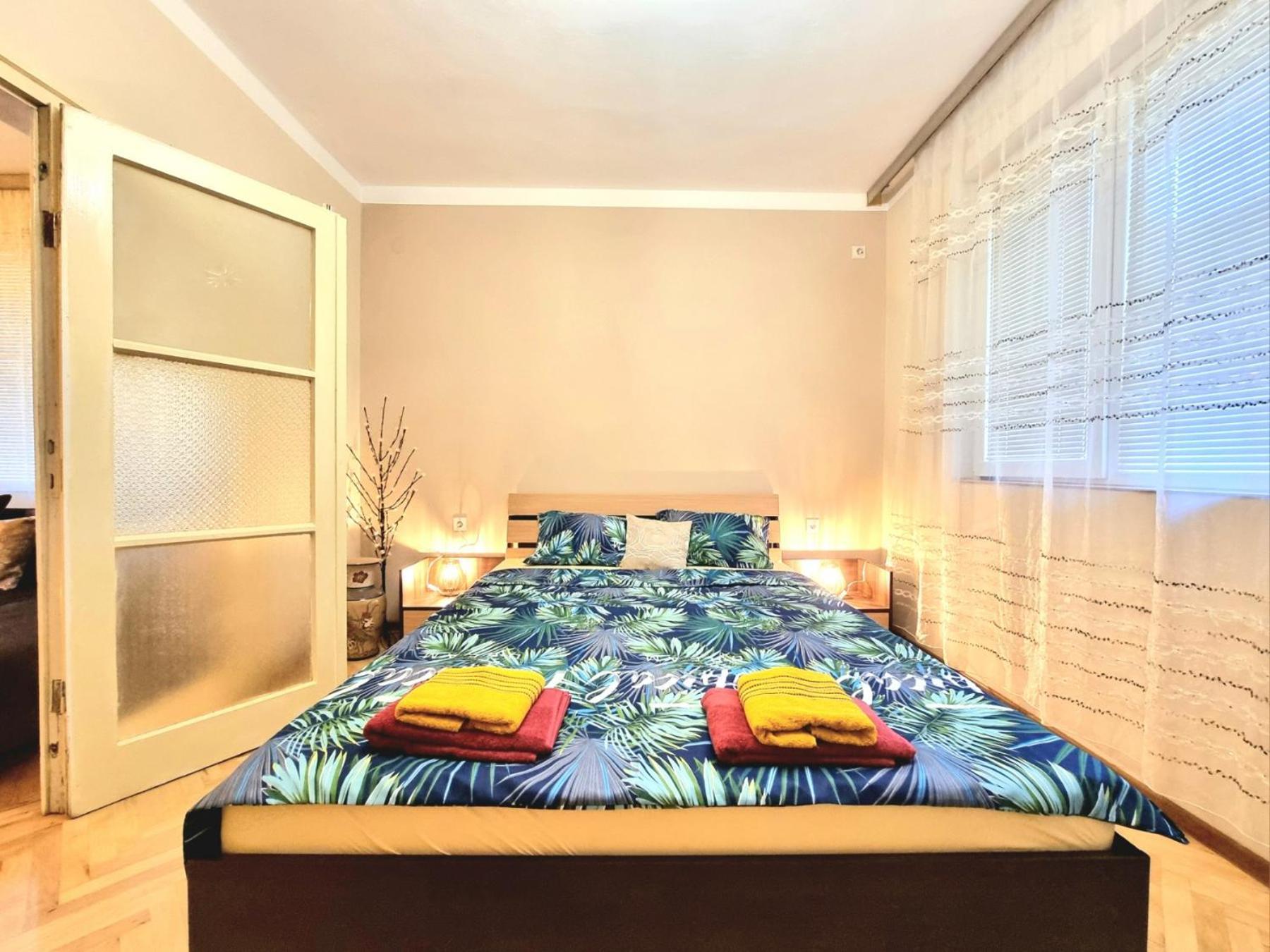 Super Center-Huge 2 Bedrooms Apartment Burgaz Dış mekan fotoğraf